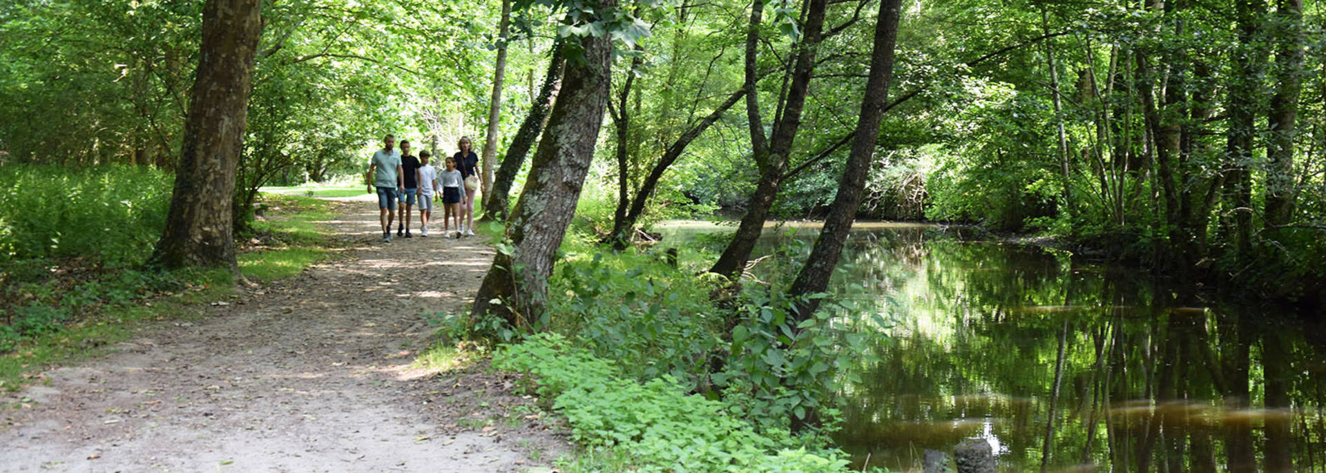 L'équipe de l'Office de Tourisme du Bocage Bressuirais, aux portes du Puy du Fou