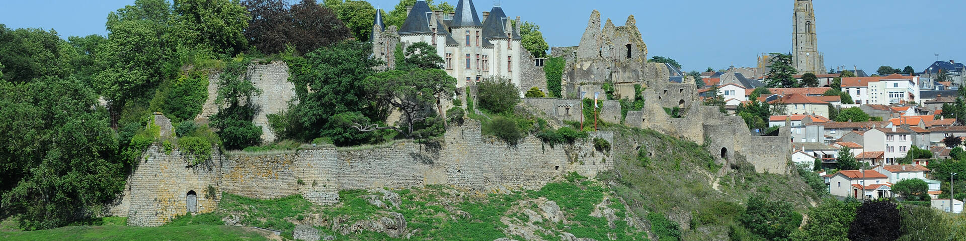 Château de Bressuire @PWall/CD79